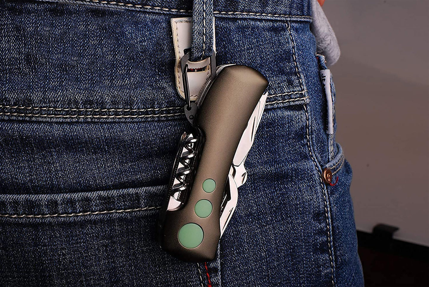 The 12-In-1 corkscrew multi tool with hook