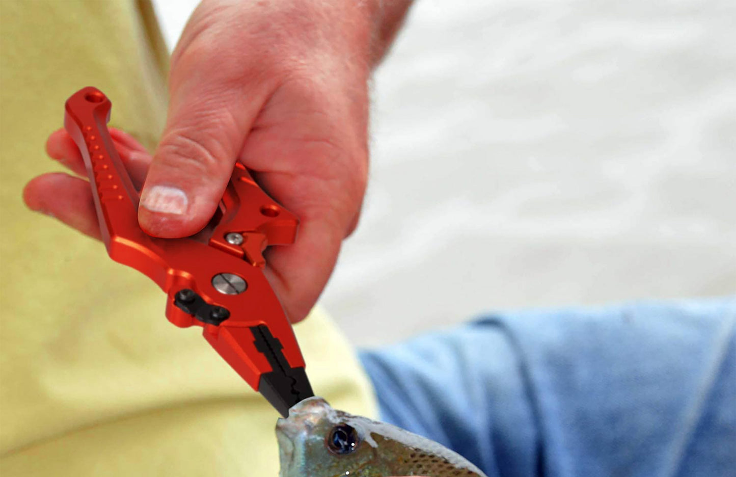 The clamp head fishing pliers is perfect for removing hooks from the fishes mouth, preventing you from losing more hooks, Best convenient fishing tool