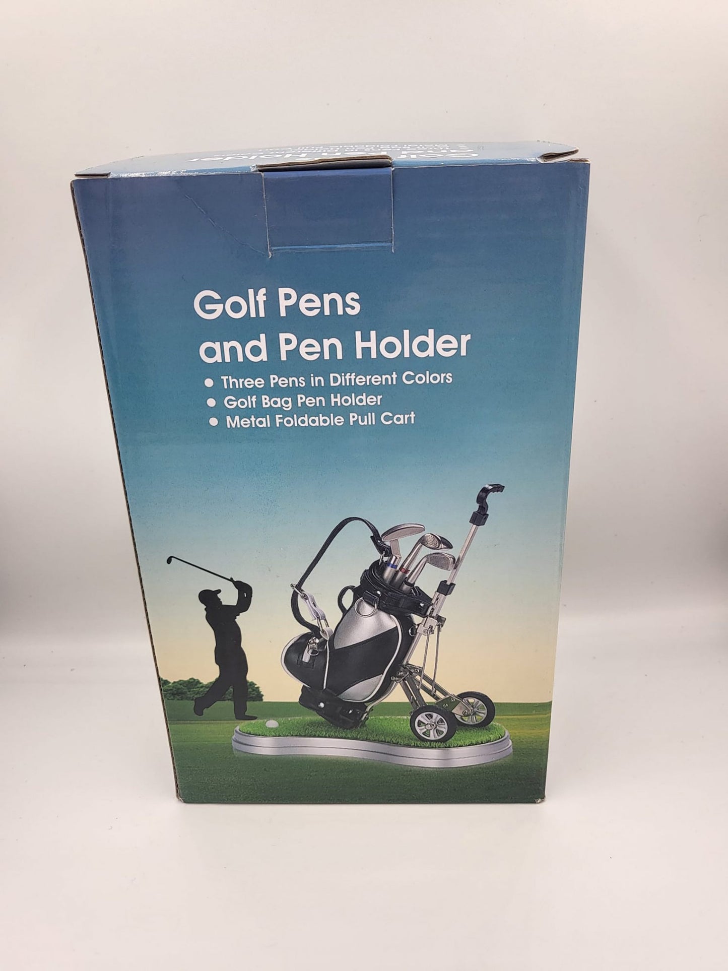 The golf bag pen holder has a simple design, making it easy to use and store your pens and pencils, Best golf gift