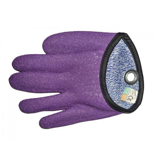 The fishing glove is coated with a special non-slip material, giving you a secure grip on your rod, reel, and other fishing gear. This helps you have more control and precision when casting, fighting fish, and performing other tasks, Best fishing glove