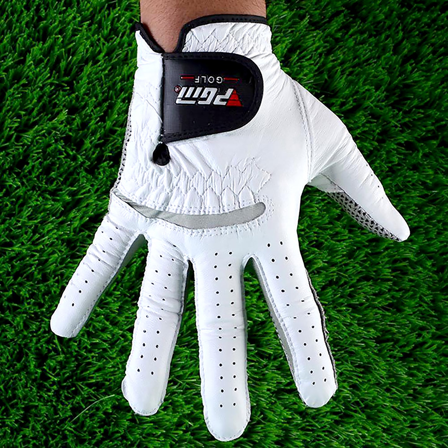 The golf glove has adjustable closure allowing you to find the perfect fit for your hand. The Velcro strap allows you to adjust the tension and support to your liking, Best adjustable golf glove