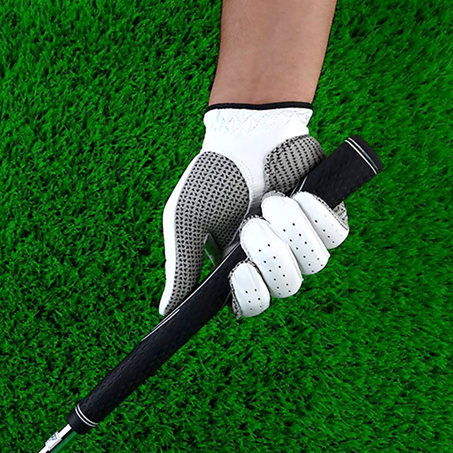 The golf glove allows for ventilation to keep your hands cool and dry, Best golfing glove